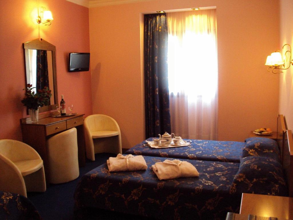 Astoria Hotel Traditional Komotini Zimmer foto